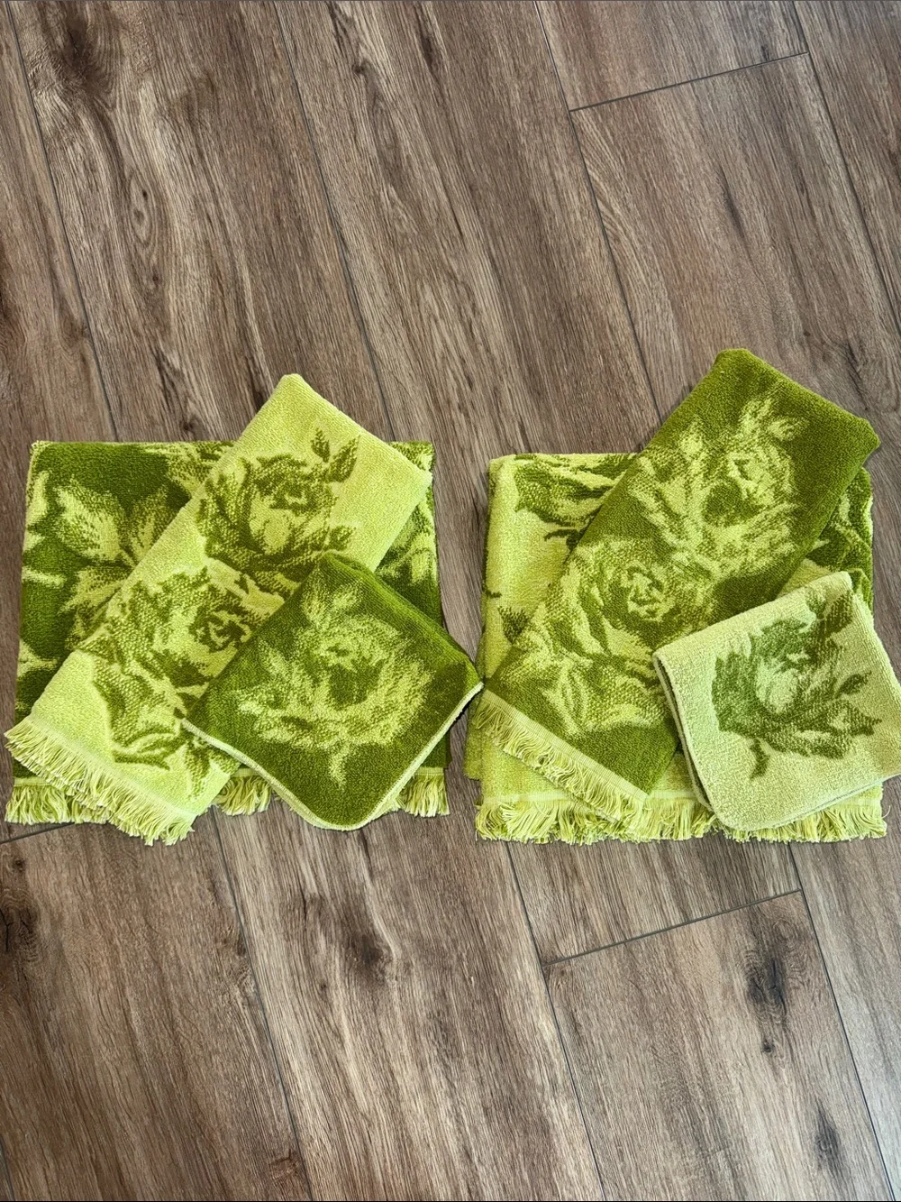 Vintage Fieldcrest Avocado/Olive Green Floral Bath Towel Set - 2 sets. NWOT